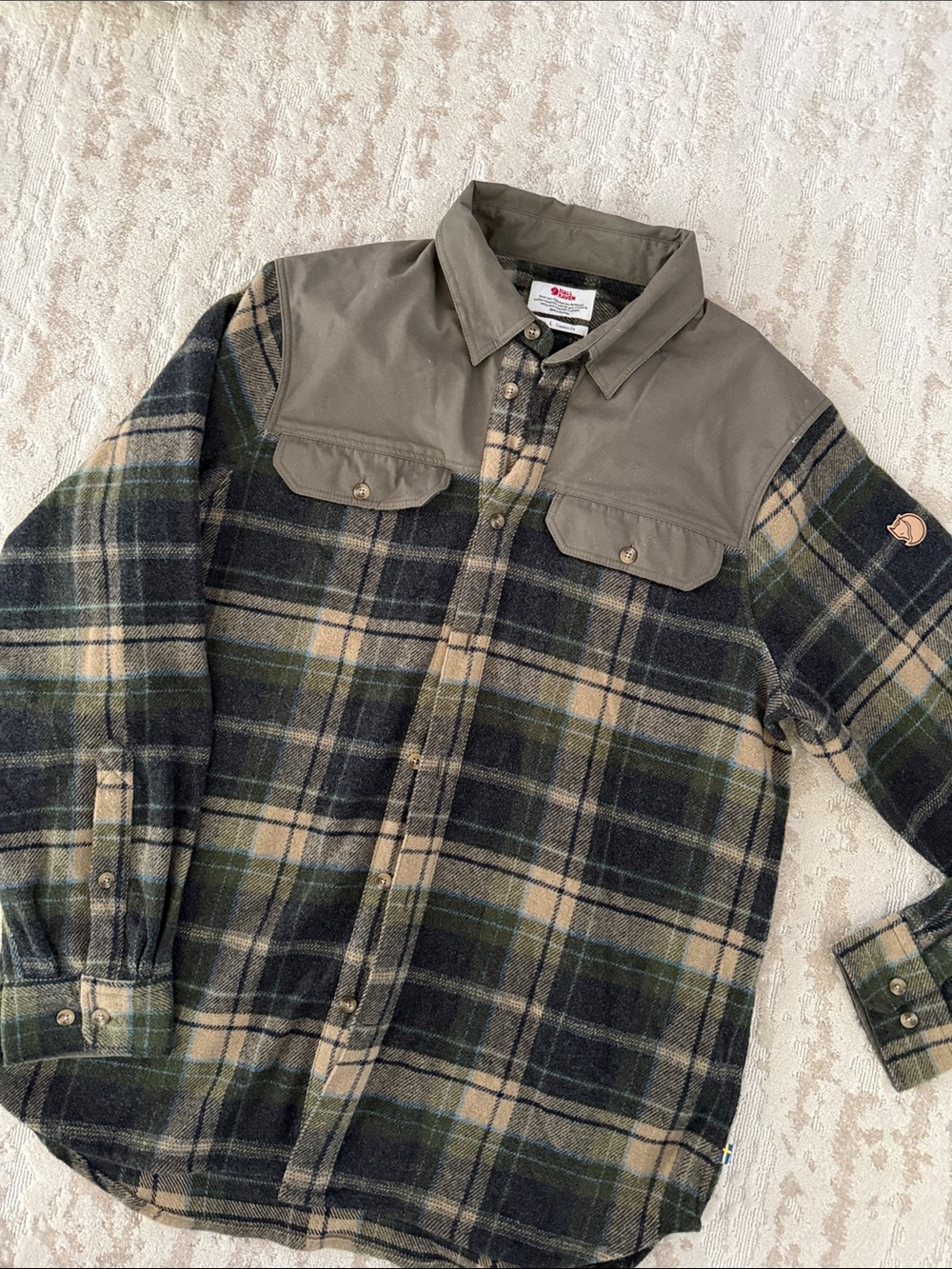FJALL RAVEN men’s Large “Granit” shirt